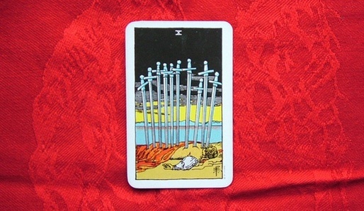 ME�OV� DES�TKA (SLUNCE V BL͎ENC�CH) - Tarot