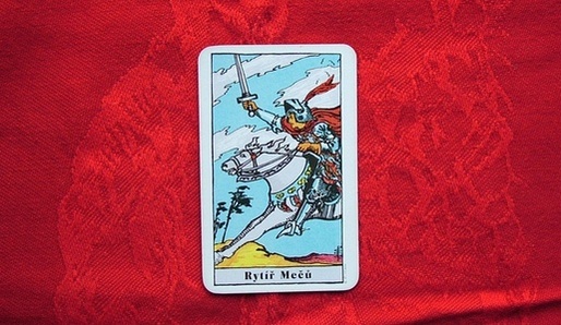 ME�OV� RYT�� (OHE� VZDUCH - BL͎ENCI) - Tarot